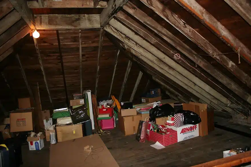 IMG_0158_JPG Gallery image of attic